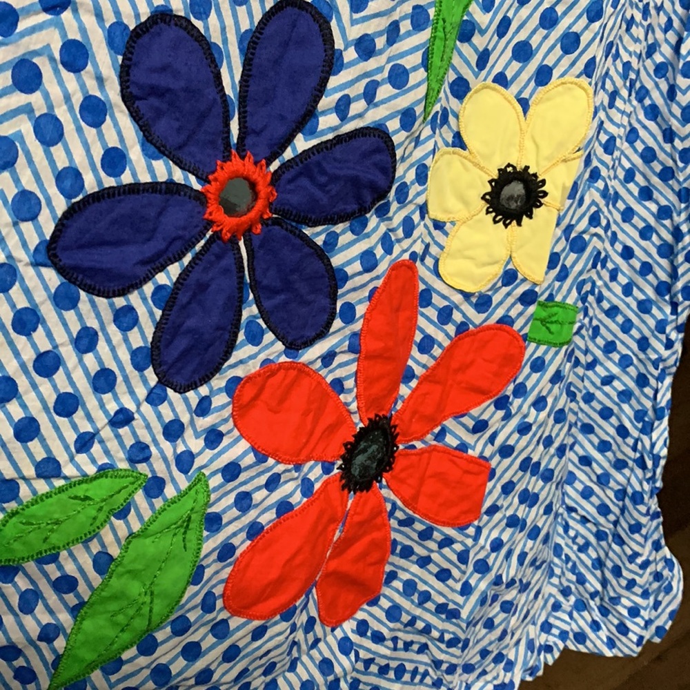 Roxana handcrafted stunning piece With embroidery , this is a very  long skirt - Picture 3 of 5